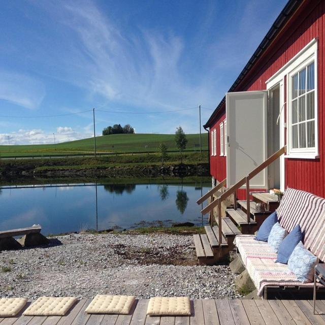 Saga, Unikt Badehotell Med 5 Rom, Sauna Og Badebrygge - Inderoy Hotel *